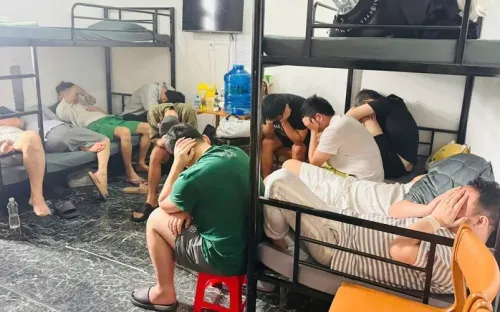 Phát hiện 85 người Trung Quốc thuê khách sạn ở TP.HCM nghi lập "trung tâm" lừa đảo công nghệ cao