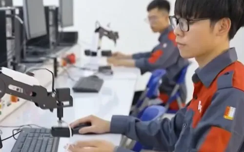 Hệ sinh thái khởi nghiệp Việt Nam lần đầu lọt Top 50 toàn cầu