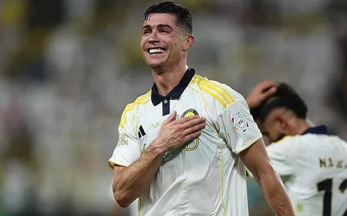 Ronaldo lập cú đúp, Al Nassr vô địch Saudi Pro League sau 7 năm chờ đợi