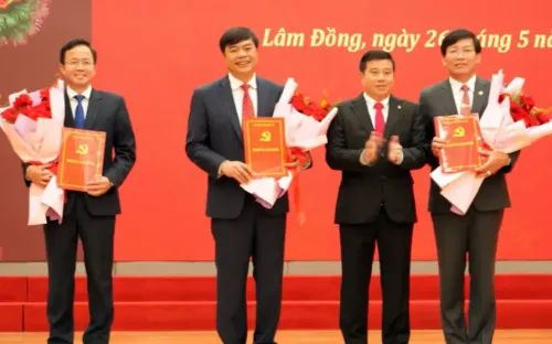 Lâm Đồng điều động, bổ nhiệm nhiều cán bộ chủ chốt tại các sở, ngành và địa phương