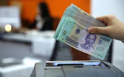 Hơn 2 triệu tỷ tiền gửi tổ chức kinh tế chảy ra khỏi hệ thống ngân hàng, tổng tiền gửi vẫn tăng nhẹ