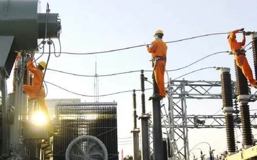 Bộ Công Thương đề xuất áp dụng sớm khung giờ điện cao điểm và thấp điểm mới