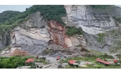 Bắt tạm giam chủ mỏ đá trong vụ tai nạn lao động khiến 3 công nhân tử vong