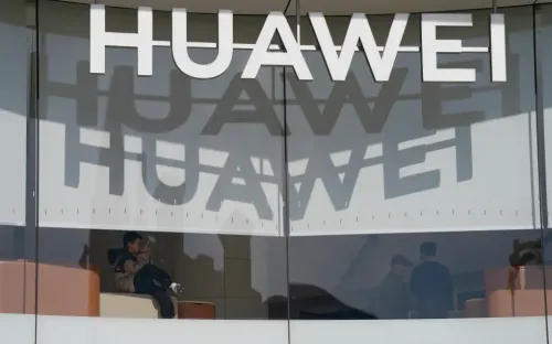 Huawei tìm lối đi mới trong cuộc đua chip, đặt cược vào tốc độ truyền tín hiệu thay vì thu nhỏ bóng bán dẫn