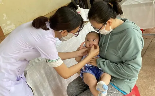 Thiếu vitamin A ở trẻ em: Nguy cơ ảnh hưởng thị lực, sức đề kháng và sự phát triển toàn diện