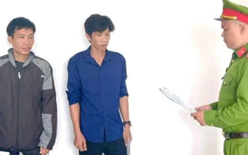 Khởi tố 2 người đàn ông ở An Giang vì hành hung hàng xóm sau mâu thuẫn tiếng ồn karaoke