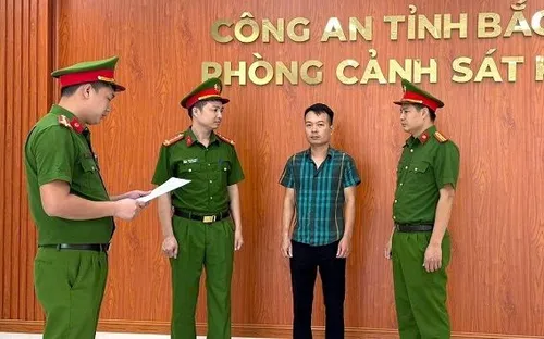 Khởi tố 2 đối tượng làm giả hồ sơ, tiếp tay khách hàng không đủ điều kiện mua nhà ở xã hội