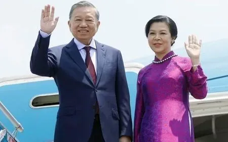 Tổng Bí thư, Chủ tịch nước Tô Lâm bắt đầu thăm cấp Nhà nước tới Philippines sau chuyến công tác thành công tại Singapore