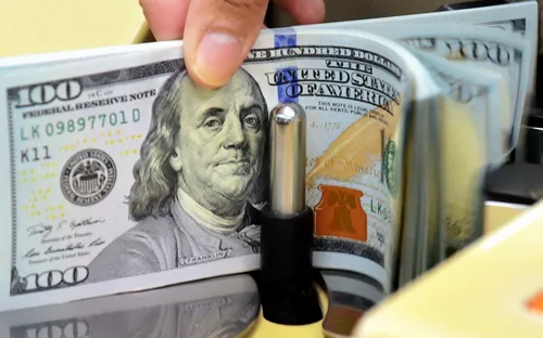 USD trong nước tiếp tục đi lên, yen Nhật và bảng Anh giảm giá cuối tuần