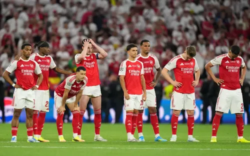 Arsenal mạnh tay thanh lọc đội hình sau mùa giải đăng quang Premier League