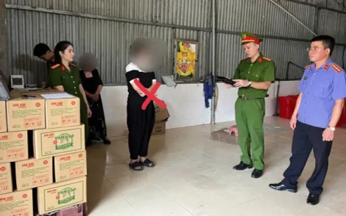 Khởi tố hai vụ sản xuất, buôn bán dấm giả tại Cao Bằng, thu giữ hàng nghìn chai thành phẩm