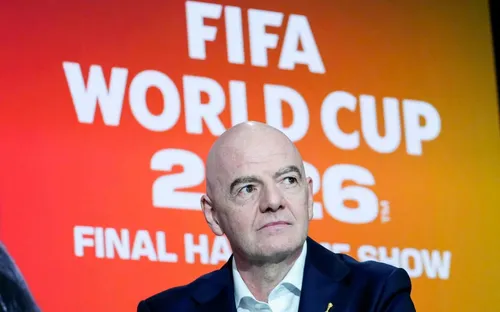 FIFA bị họa sĩ Mỹ kiện đòi bồi thường 25 triệu USD vì xóa bức tranh tường nổi tiếng tại Dallas