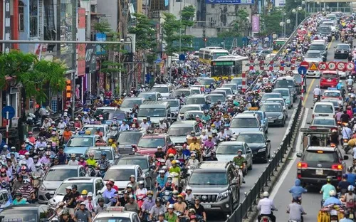 Cách lái ô tô trong thành phố đông đúc không bị áp lực