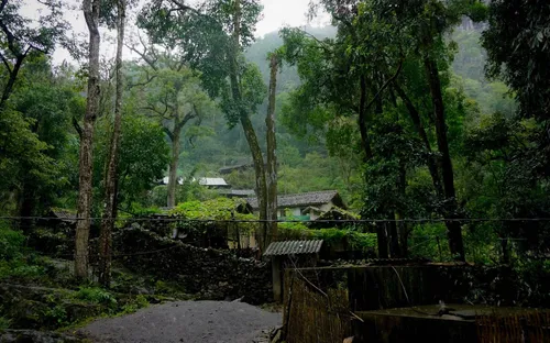 Sảo Há: Ngôi làng giữa đá nở hoa, điểm đến đầy mê hoặc trên Cao nguyên đá Hà Giang