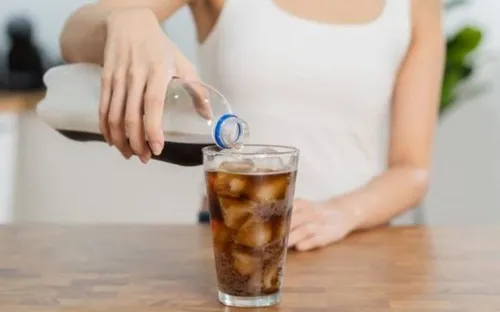 Điều gì xảy ra với cơ thể sau 14 ngày ngừng uống nước ngọt?