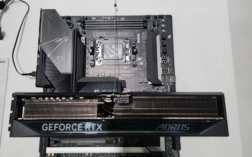 Gigabyte trình làng bo mạch chủ đầu tiên trên thế giới sử dụng tản nhiệt kim loại in 3D