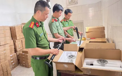 Công an Phú Thọ bóc gỡ đường dây tiêu thụ vũ khí quân dụng núp bóng “súng thông bồn cầu”