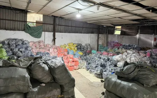 TP.HCM triệt phá đường dây sản xuất hơn 23.000 đôi dép giả thương hiệu nổi tiếng