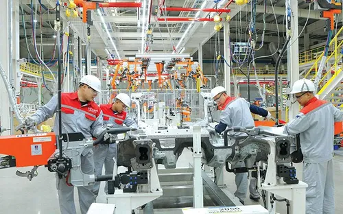 Vốn đầu tư của Việt Nam ra nước ngoài tăng 2,5 lần