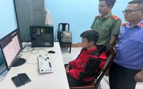 Học sinh lớp 10 ở Nghệ An xâm nhập hệ thống tiêm chủng quốc gia, rao bán 20 triệu dữ liệu cá nhân