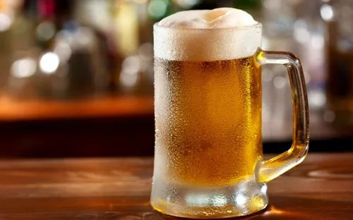 Uống bia có tốt không?