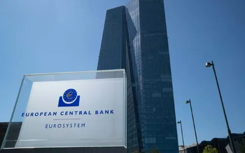 ECB tăng lãi suất sau gần 3 năm: Áp lực lạm phát Eurozone quay trở lại
