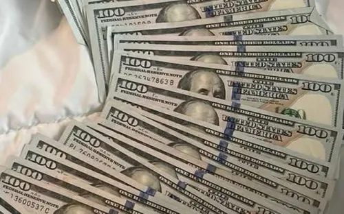 Ngân hàng đồng loạt tăng giá USD, tỷ giá trung tâm tiếp tục nhích lên