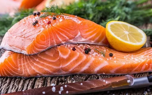 Có nên ăn cá hồi mỗi ngày để bổ sung Omega-3?