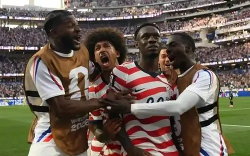 Mỹ đại thắng Paraguay 4-1 trong ngày ra quân World Cup 2026, Balogun rực sáng với cú đúp