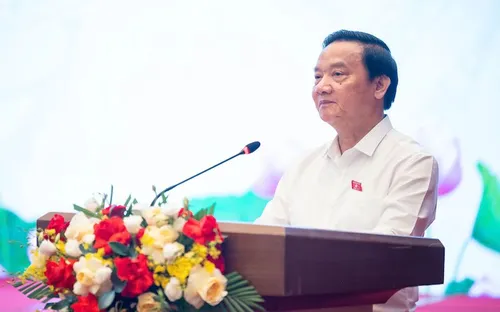 Hoàn thiện thể chế phát triển, tạo động lực cho tăng trưởng nhanh và bền vững