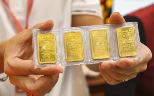Giá vàng trong nước đi ngang, chịu tác động từ đà giảm của thế giới sau quyết định giữ nguyên lãi suất của Fed