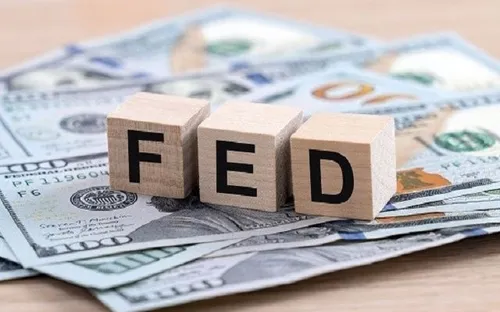 Fed duy trì lãi suất, phát đi tín hiệu cứng rắn hơn trong cuộc chiến chống lạm phát