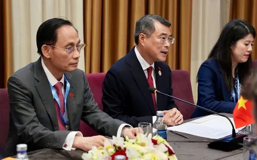 Thủ tướng Lê Minh Hưng thúc đẩy hợp tác đầu tư, công nghệ và năng lượng với Nga