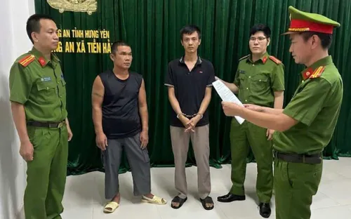 Bắt tạm giam 2 đối tượng nhiều tiền án tổ chức sử dụng ma túy trên ô tô ở Hưng Yên