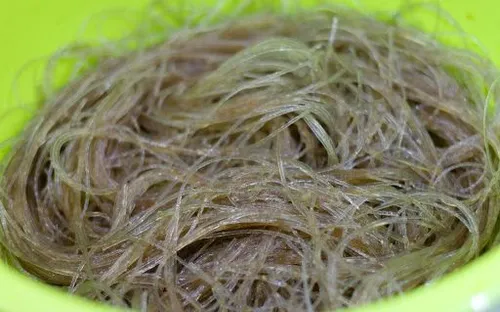 Bóc đường dây sản xuất hơn 2 tấn miến nghi giả tại Hưng Yên, 3 người bị khởi tố
