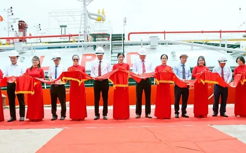 Bàn giao tàu chở khí hóa lỏng LPG 1.700m³ và tàu chở hàng tổng hợp 6.600 tấn