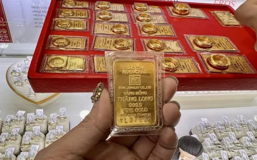 Giá vàng trong nước đồng loạt đi xuống, nhà đầu tư mua mới chịu chênh lệch tới 3 triệu đồng/lượng