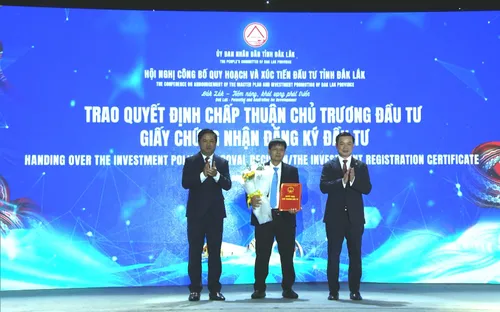 Đắk Lắk trao quyết định đầu tư cho 25 dự án hơn 40.000 tỷ đồng