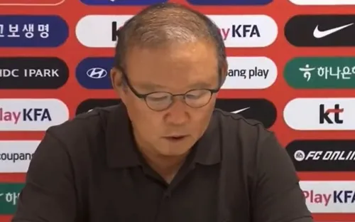 Phó Chủ tịch KFA Park Hang Seo cúi đầu xin lỗi sau khi Hàn Quốc bị loại khỏi World Cup 2026