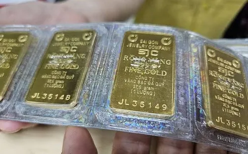 Giá vàng hôm nay 30/6: Vàng miếng SJC lao dốc, thế giới thủng mốc 4.000 USD/ounce