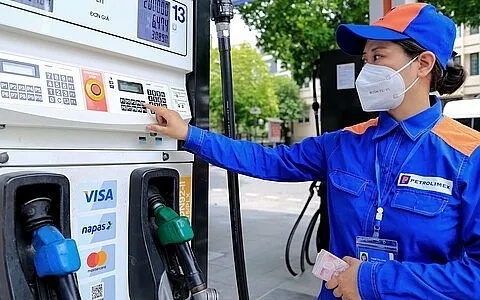 Giá xăng đồng loạt tăng từ 0h ngày 1/7 do áp dụng chính sách thuế mới