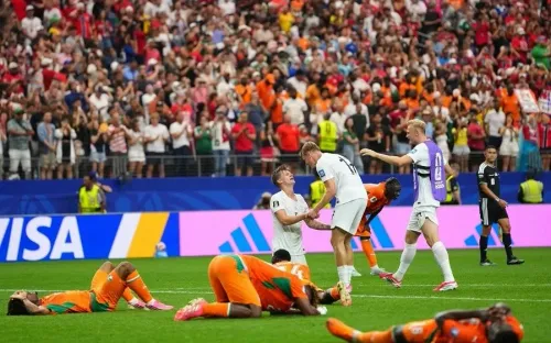 Haaland sắm vai người hùng, Na Uy hạ Bờ Biển Ngà để lần đầu vào vòng 1/8 World Cup