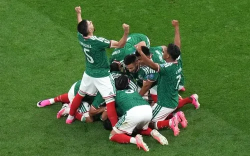 Mexico chấm dứt cơn khát 40 năm, hạ Ecuador để hiên ngang vào vòng 1/8 World Cup 2026