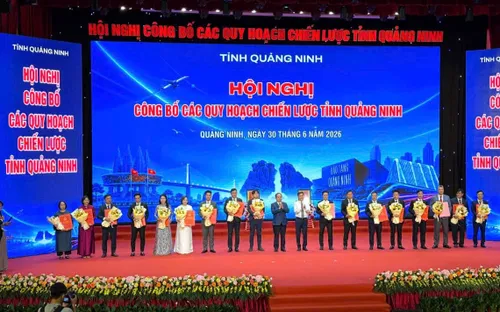 Quảng Ninh trao quyết định cho 18 dự án, tổng vốn gần 45.000 tỷ đồng