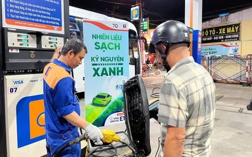 Giá xăng giảm mạnh, xăng E5 xuống dưới 20.000 đồng/lít từ chiều 2/7