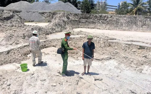 Công an làm rõ vụ doanh nghiệp xả hơn 1.800 tấn chất thải rắn ra môi trường tại Quảng Ngãi
