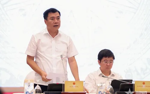 Không lợi dụng biến động xăng dầu để giữ giá bất hợp lý