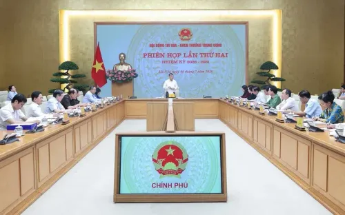 Thủ tướng đề xuất xây dựng bộ chỉ số thi đua theo thời gian thực, nâng cao hiệu quả công tác khen thưởng