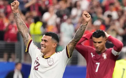 Merino sắm vai người hùng phút bù giờ, Tây Ban Nha tiễn Bồ Đào Nha rời World Cup 2026