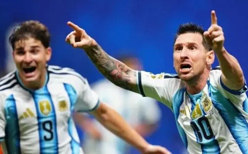 Messi chuộc lỗi sau cú đá hỏng phạt đền, Argentina tạo màn ngược dòng không tưởng để vào tứ kết World Cup 2026